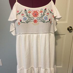 R N B WOMAN'S SIZE 2X  WHITE COLD SHOULDER DRESS EMBROIDERED FLOWERS PLUS SIZE